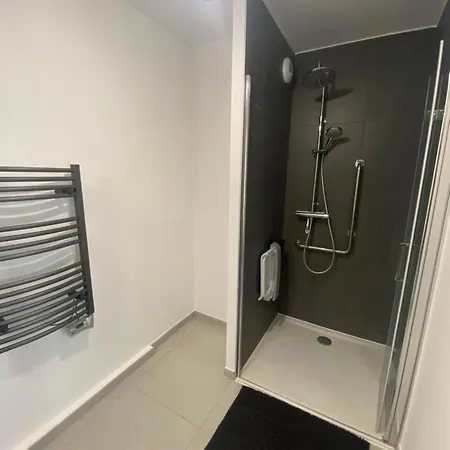 Апартаменты Le Refuge Du Plongeur - Сен-Мандрие-сюр-Мер